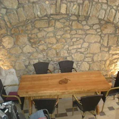 Studio 13678b